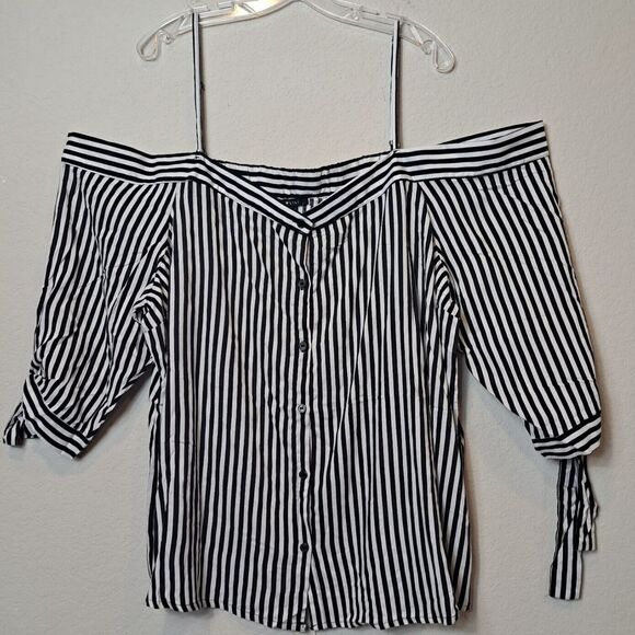 Miss Lili Plus Size Off-Shoulder Black White Striped Button-Front Blouse 2X NWT - Picture 1 of 9